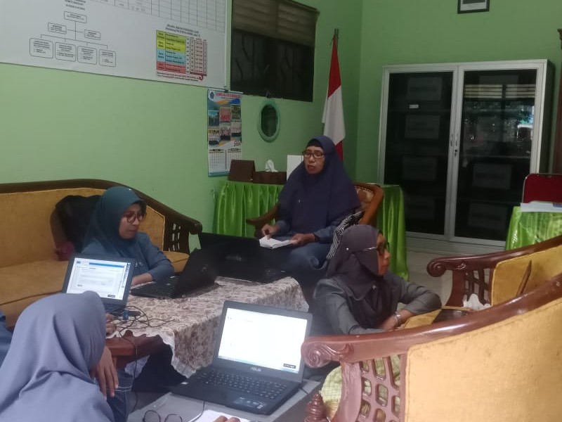Kegiatan Kerja Kelompok e-Kinerja Dewan Guru SD Negeri 4 Patokan